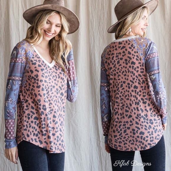 LAST 1! V Neck Color Block Floral/Animal Print Top - Picture 6 of 8